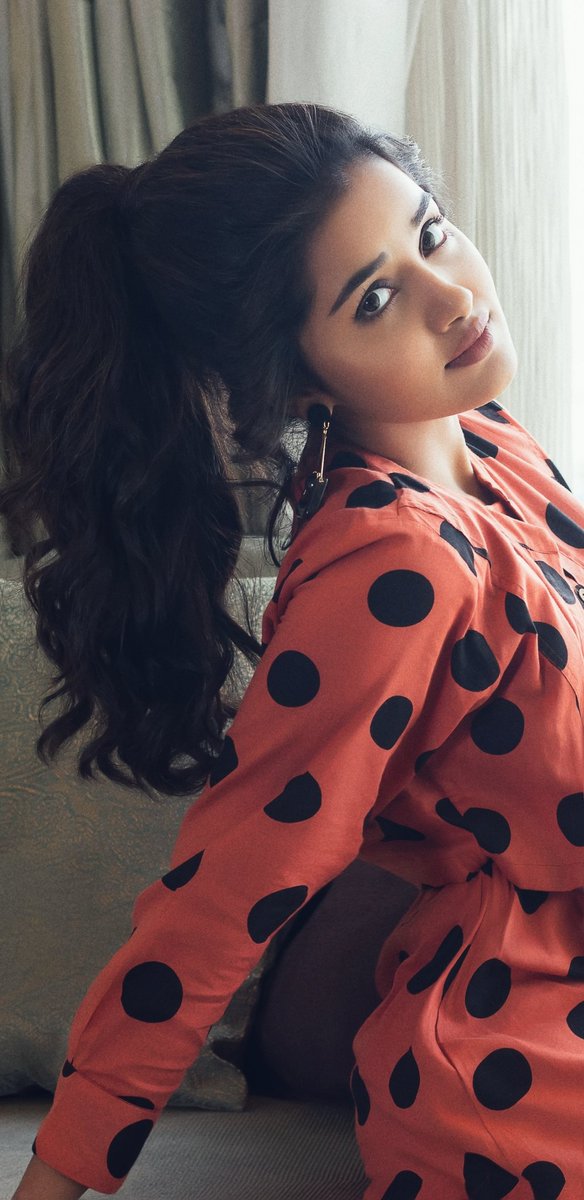 anupamahere's tweet photo. 🖤🖤🖤🖤🖤 https://t.co/h6NeKlTfaY
