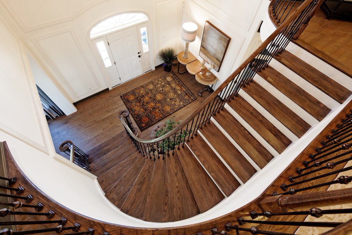 MitchellandBest's tweet photo. What a view. What an entrance. What a home. This is just a glimpse of what you can expect in a Mitchell &amp; Best home. https://t.co/0u0o3ZqjC6