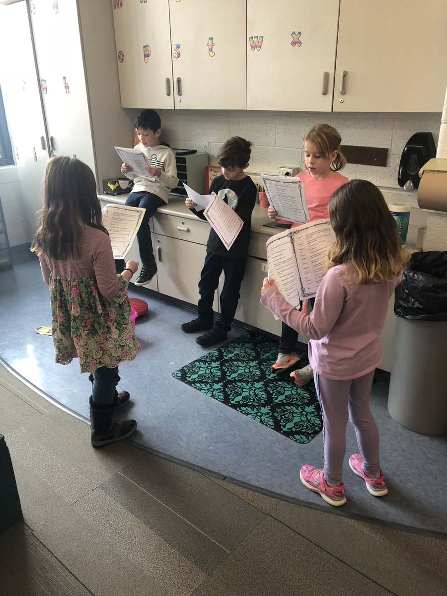 MrsCCorey's tweet photo. Practicing our Thanksgiving readers theater scripts 🎭 #pattengillpride #berkleydiffence https://t.co/oMFYa1KKwI