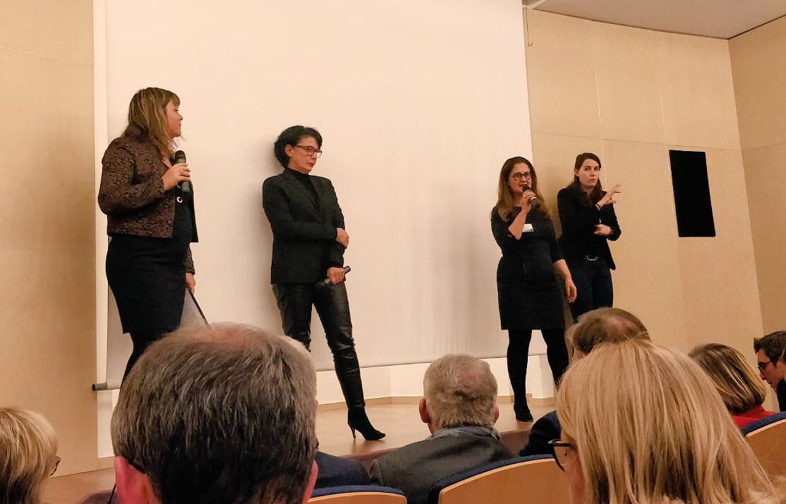SopraSteria_fr's tweet photo. « Au sein même de l’entreprise, en interne, on suscite des projets d’innovations à destination des personnes en situation de #handicap » Consuelo Bénicourt, directrice RSE Sopra Steria remet le prix de @LaHanditech_ dans la catégorie IA
#HanditechTrophy #HTT18 https://t.co/1Q2ruyL3wc