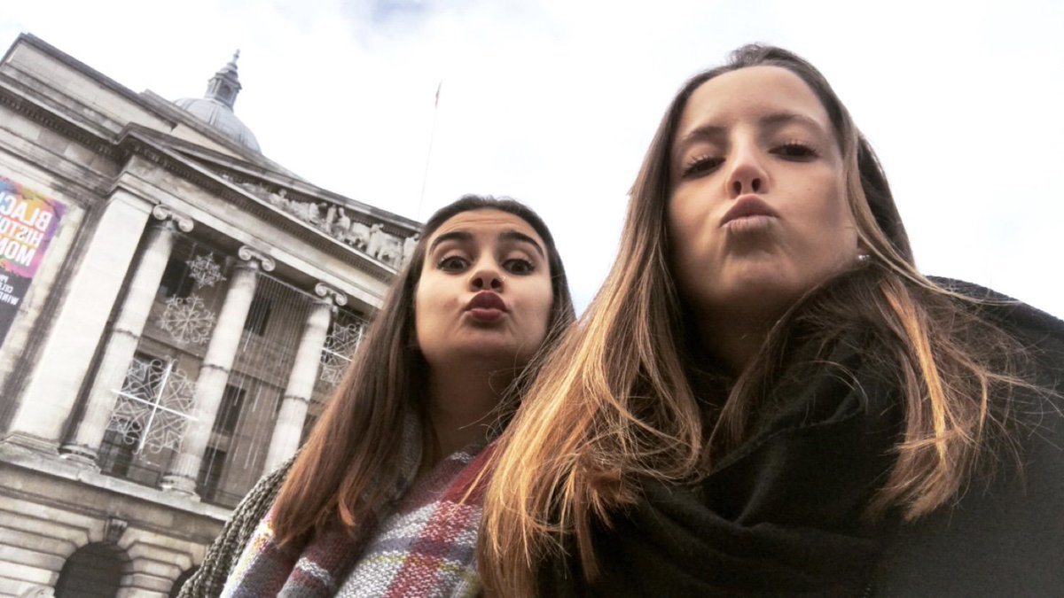bonmatipaula's tweet photo. Mi fiel amiga, la que siempre está cuando no me aguanto ni yo misma, la que me protege y activa en nuestro Day&Night. Deseando probar con ella los fabulosos productos de Atashi. #YoElijoAtashi #AtashiCellular @trnd_es https://t.co/z6Bf37I3ds