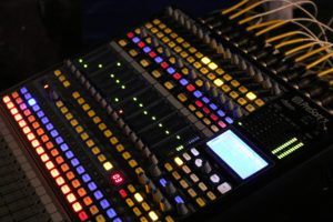 DragonflyTom's tweet photo. Professional Mixing/Mastering services available @ Dragonfly Studios https://t.co/VfI3eu5FvG https://t.co/4lZOknMsFt