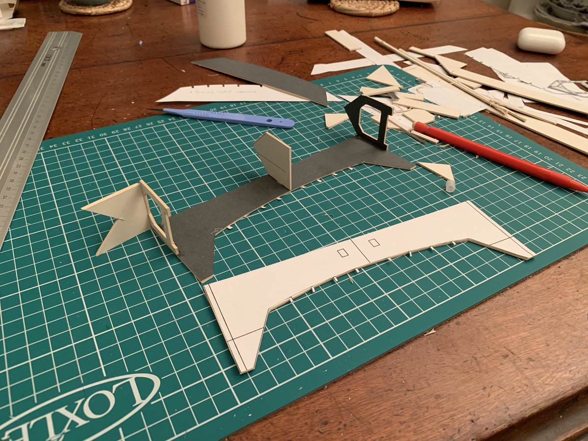 15minmodellr's tweet image. #modelrailways #15minmodelling terrorising bits of card for a bit of #cardmodelling