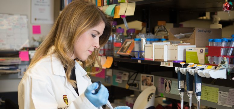 U Calgary (@ucalgary) on Twitter photo #UCalgary's Class of 2018: Neuroscience grad <a href="/neburma/">Nicole Burma, MD PhD</a> set to receive prestigious Governor General's Gold Medal for academic excellence <a href="/HotchkissBrain/">Hotchkiss Brain Institute (HBI)</a> ow.ly/OEA230mFN1B #UCalgary's Class of 2018: Neuroscience grad <a href="/neburma/">Nicole Burma, MD PhD</a> set to receive prestigious Governor General's Gold Medal for academic excellence <a href="/HotchkissBrain/">Hotchkiss Brain Institute (HBI)</a> ow.ly/OEA230mFN1B