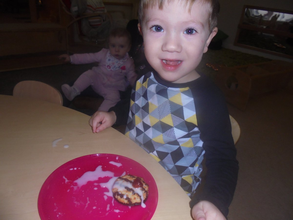 Today 5 currant buns was our nursery rhyme of the day. The children in the 0-3 room made their own currant buns to have at snack, they were very tasty! #nationalnurseryrhymeweek