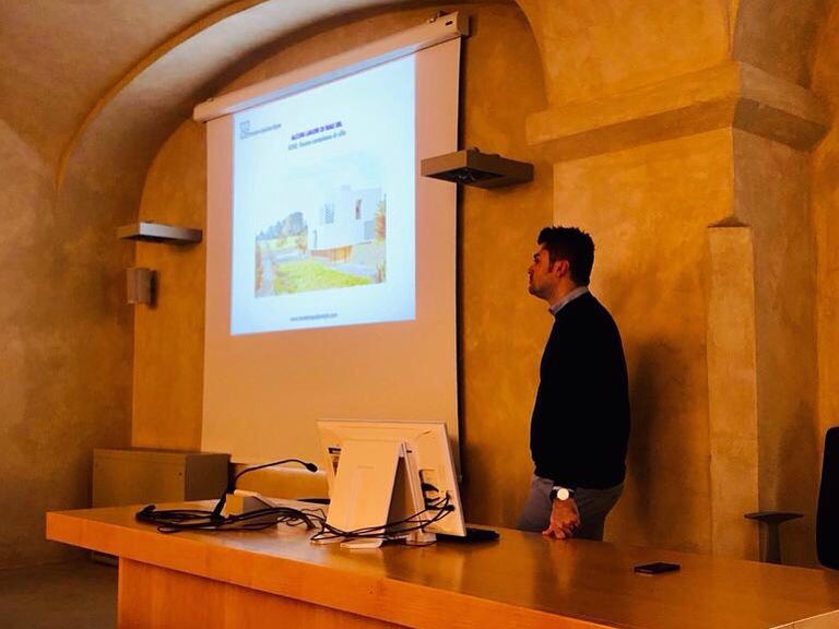 pepsfanelli's tweet photo. Lezione di #Marketing #Territoriale presso Università di #Verona.
Relatori: Paolo Campagna (Presidente ANCE #Taranto), Giuseppe Fanelli (CEO MAS SRL), Gemma Lanzo (MAS WEEK Curator), Carmine Chiarelli (Direttore Tecnico di MAS SRL).
#MASWEEK #Architettura #Ingegneria https://t.co/frmdr0I4uN