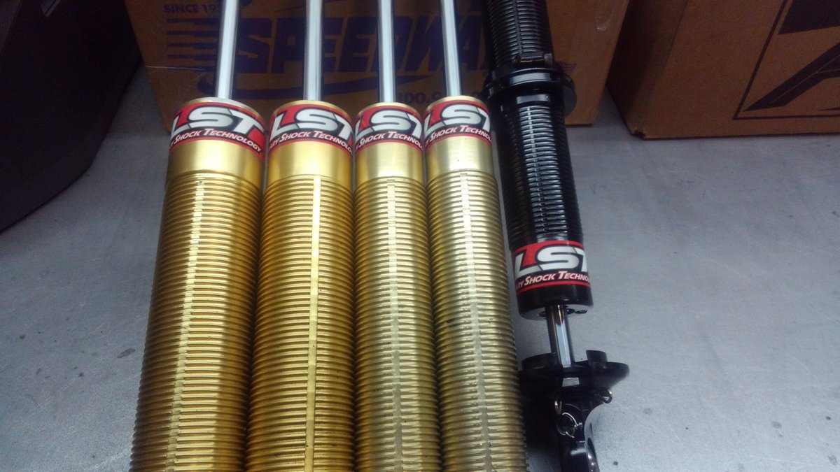 LSTshocks's tweet photo. Shocks are coming in for freshening up for 2019!! We have a fast turn around right now so get your shocks in soon or order your new shock packages now to avoid the rush later in the off season!! 
Call today for more information!! https://t.co/Zo7GTjaMdS
