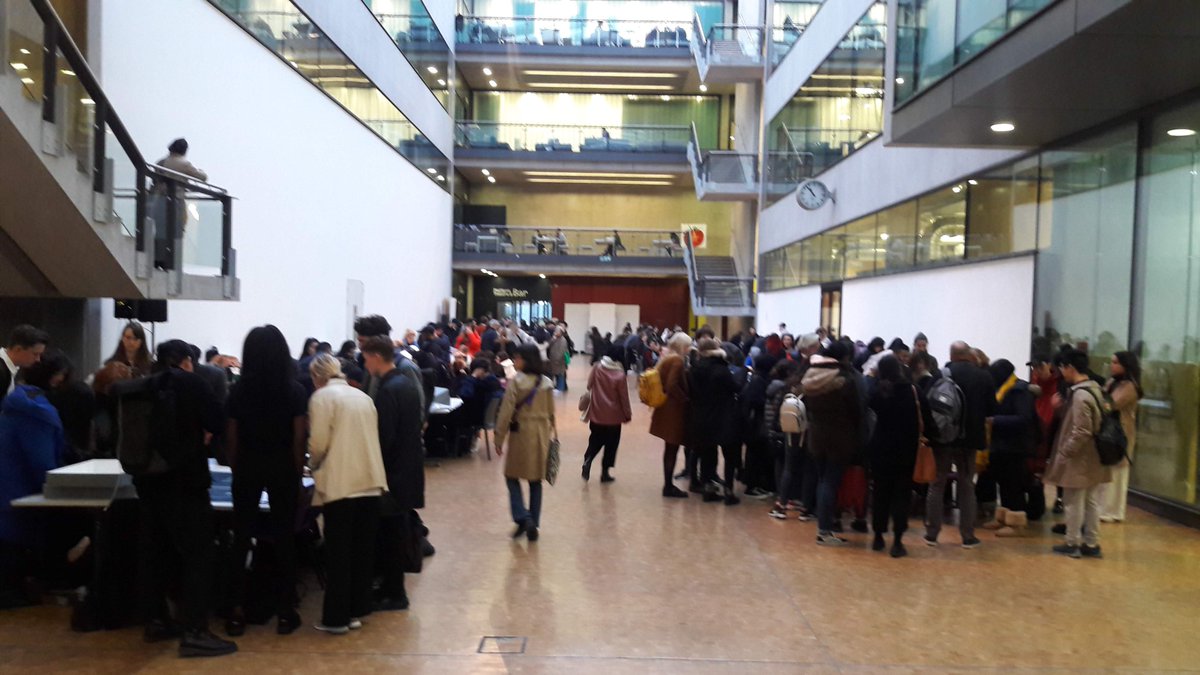 CsmMuseum's tweet image. Before and after from the Bigger Picture project at CSM today. 4 courses, 350 students, 70 CSM Museum objects, one great afternoon of object based learning. Our biggest ever teaching session! Thanks to everyone who took part today. #csm #csmmuseum #objectbasedlearning