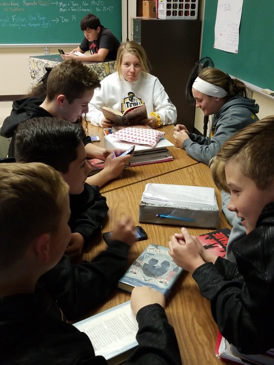 inspire2read101's tweet photo. #gsrat18  Discussing what our tweets will be. https://t.co/yK7blMdU5t