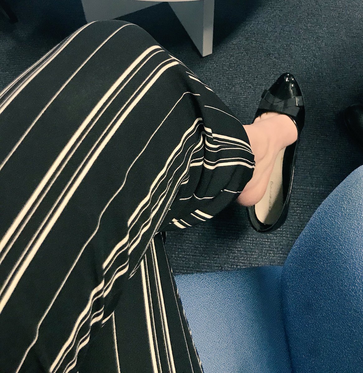ellesxsecrets's tweet photo. Dangling at work... close to 2k - get me there.
#footfetish #findom #femdom #dangling #uksfinestfeet
@RTfindoms @rt_feet @RT4fet @RTFindomPromo @RtWorn @Sydneypaypig @RT4D1 @rtfemdom1 @RTxxlslave @rtfindom @RTSubBitch @RTfindomfeet @tonybobo3 @womenruleonly @DirkHooper https://t.co/ZmRGNwDJGO