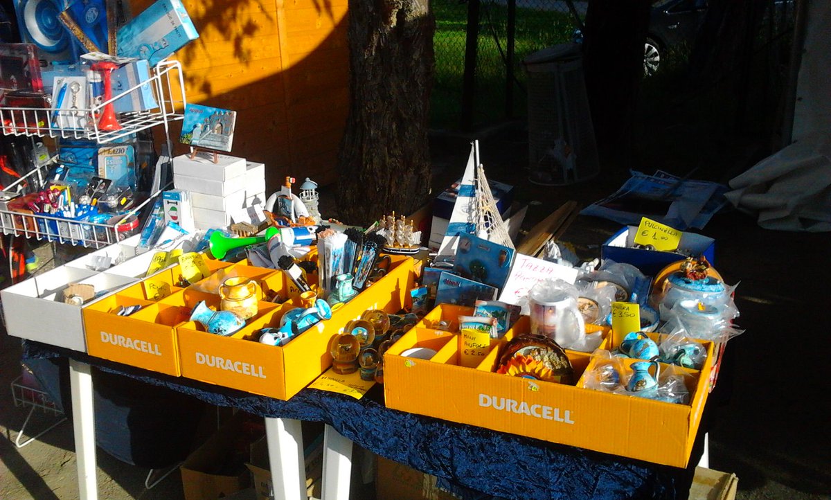MarioApolito's tweet photo. Stand Esposizione e Vendita
#Cartoleria ROC
Torneo Internazionale di #Calcio Giovanile
Città di Agropoli https://t.co/D0roHqSar5