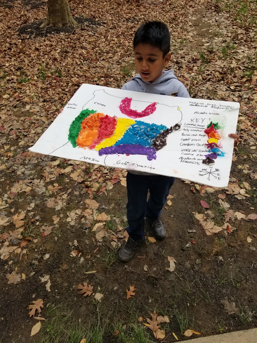 zaidi_amira's tweet image. Raza&apos;s #MAPproject on #USAregions to show the mountains in 3D #saltdough #socialscience @SteuartWellerES @Wellerwildcats