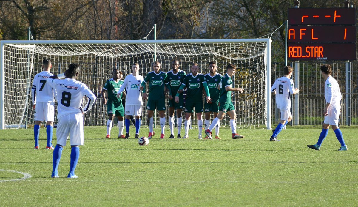RedStarFC's tweet photo. Revivez la qualification du @RedStarFC ✪ face à l'@afl48 pour le 8ème tour de la @coupedefrance 🏆 avec les meilleurs tweets 🕊 la galerie photos 📷 et la réaction de Faruk Hadžibegić 🎙 #AFLRED #NousSommesLeRedStar ➡️ https://t.co/KCEamKr2AZ https://t.co/H0UjgVUoHh