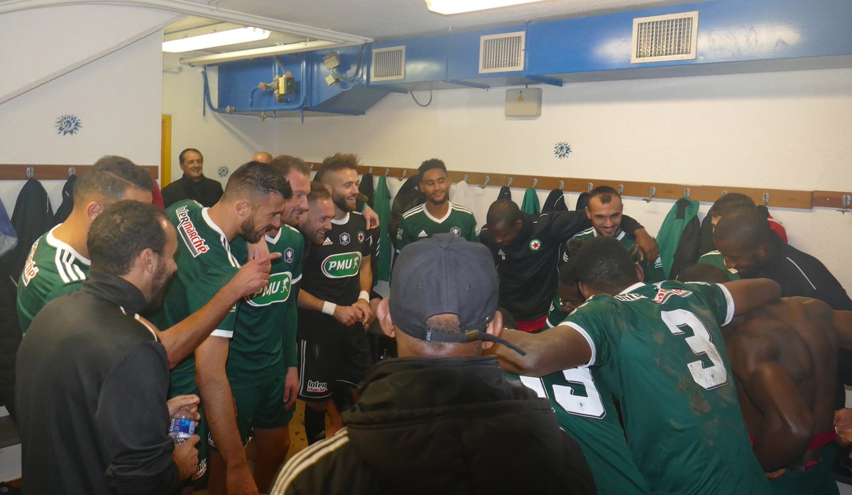 RedStarFC's tweet photo. Revivez la qualification du @RedStarFC ✪ face à l'@afl48 pour le 8ème tour de la @coupedefrance 🏆 avec les meilleurs tweets 🕊 la galerie photos 📷 et la réaction de Faruk Hadžibegić 🎙 #AFLRED #NousSommesLeRedStar ➡️ https://t.co/KCEamKr2AZ https://t.co/H0UjgVUoHh