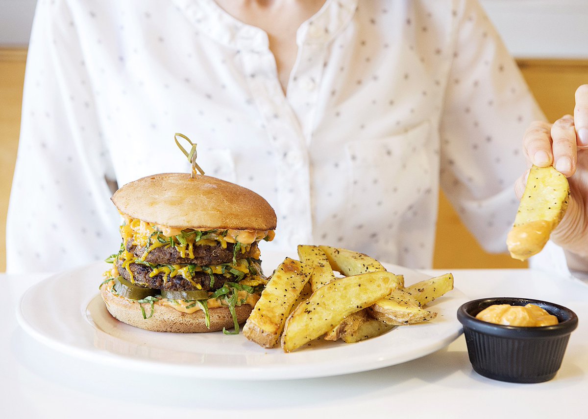 November is just flying by!  If you haven't had a chance to try our 'Novemburger', the BIG Veg,  hurry in soon!