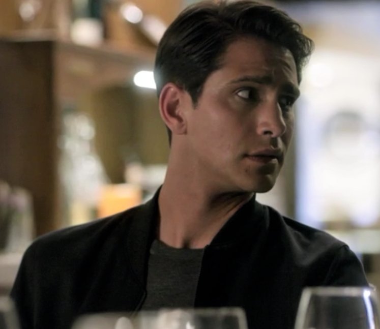 HespShirley's tweet photo. #LukePasqualino
#AlbertHill #Snatch2
#LucaLundi https://t.co/xysWf0B25l