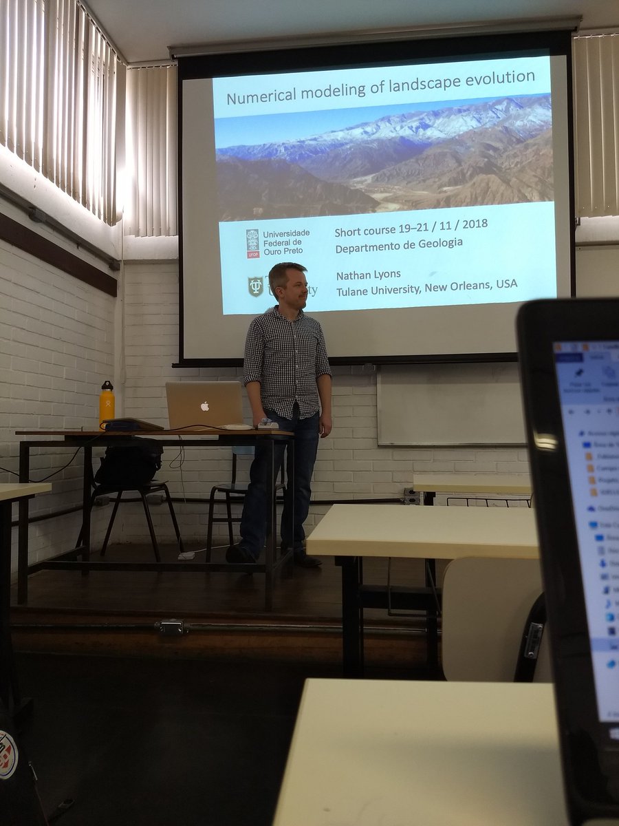 FabianoPupim's tweet image. Starting numerical modelling of landscape evolution course with @NathanJLyons and @topoerosion in Ouro Preto. #landlab