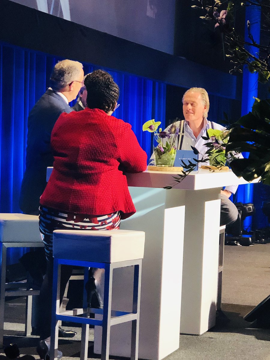 Ondernemerschap in Rotterdam bruist en bloeit. Vanavond prijzen voor de beste, meest opvallende en succesvolle voorbeelden. #rotterdamseondernemersprijs