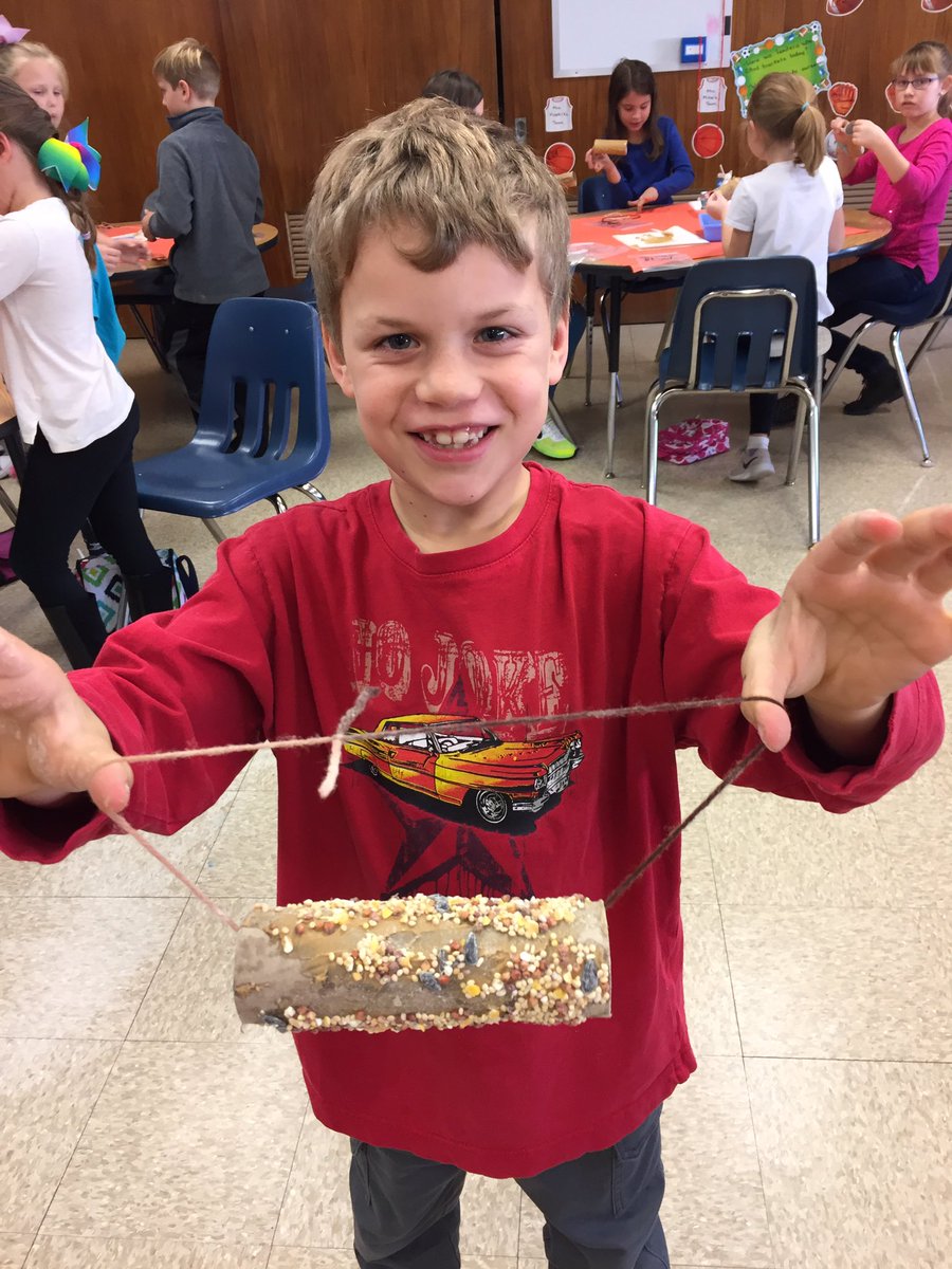 MrsAdamsCUBS's tweet photo. 3rd grade Kindness Club chose to make bird feeders for their RAK this week. https://t.co/SYDcszgLy5