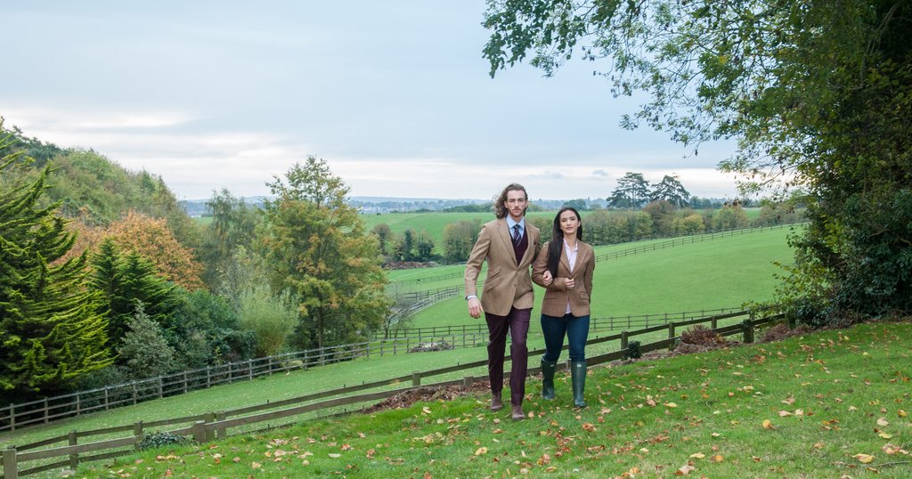 roomten's tweet photo. Country Estate by roomten #roomten #dresslikeyoumeanit #countryestate #readytowear #madetomeasure #menswear #womenswear # https://t.co/HlxS03YFFb