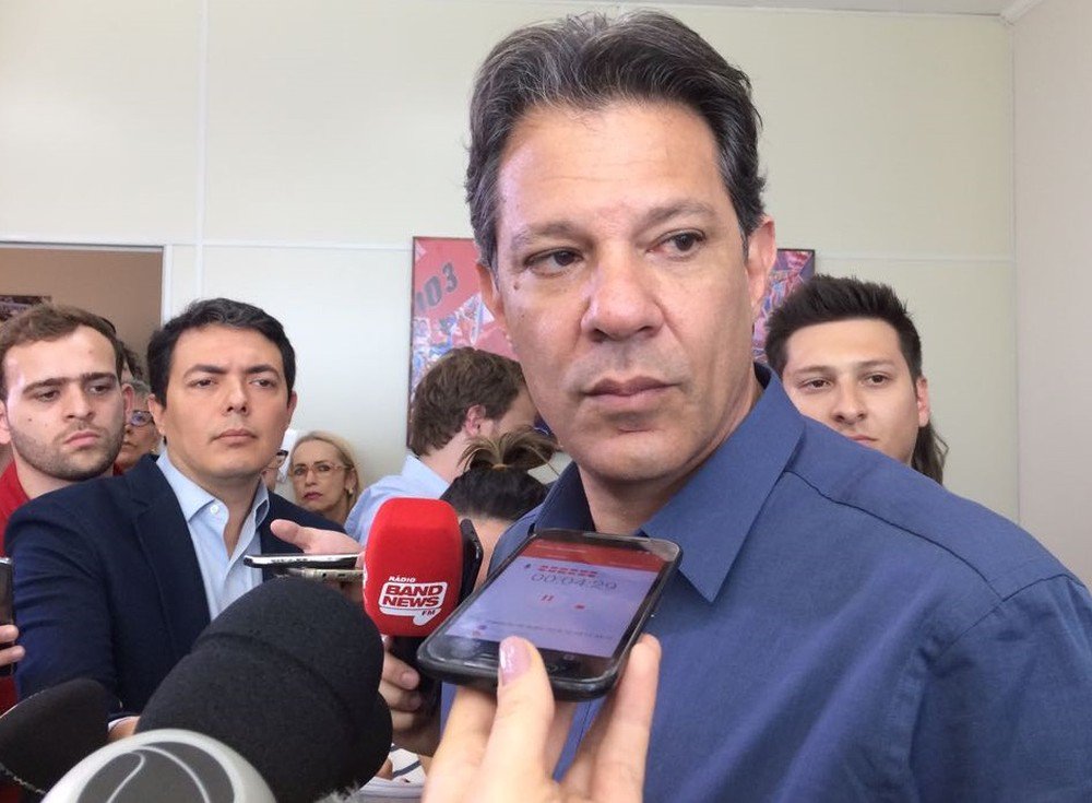 g1's tweet photo. Haddad vira réu por corrupção e lavagem de dinheiro https://t.co/DCOITzhU1K #G1 https://t.co/CuTflbNqBb