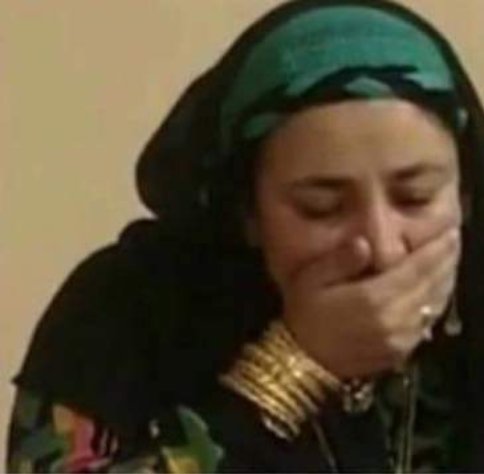 لما تيجى تقفى ع الميزان بعد ما كلتى حلاوه المولد😂😂