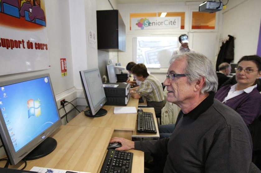 Qui dit précarité sociale dit bien souvent précarité numérique. Alors que la dématérialisation tend à renforcer les inégalités, le numérique est-il un vecteur d'émancipation sociale ? franceculture.fr/emissions/soft…