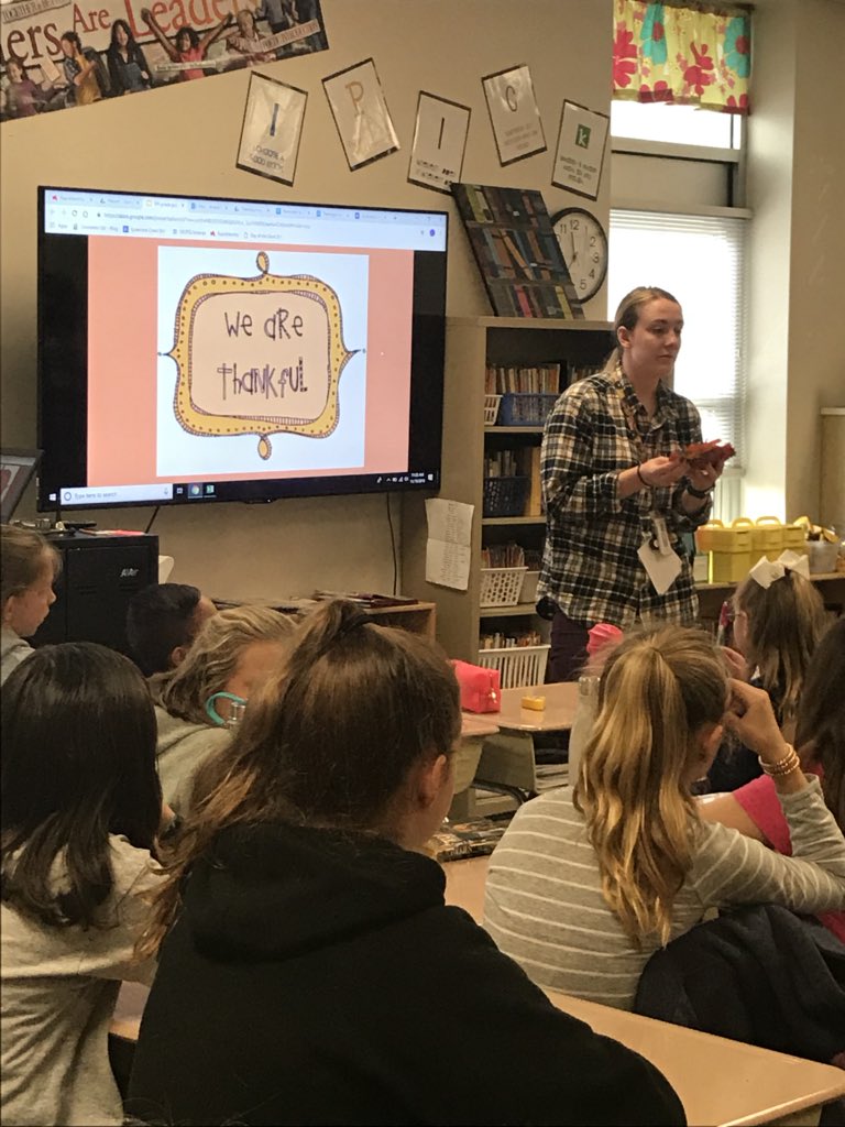AmeliaGouillon's tweet photo. With the help of Brown Bag Ministries, our students were able to prepare 480 snack bags to help our community in 17 minutes! Many hands make light work! @MCBrunson https://t.co/5XRNSq3vks