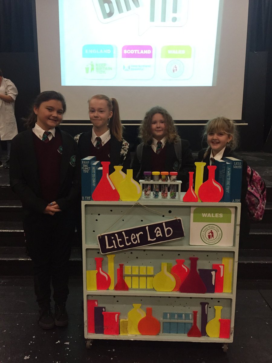 FlintHighPSHE's tweet photo. Thank you to the 'Bin it" roadshow for talking to our year 7s and 8s. Interactive and engaging as well highlighting the importance of environmental awareness #recycling #litter #MondayMotivation https://t.co/f9W0orWHxB