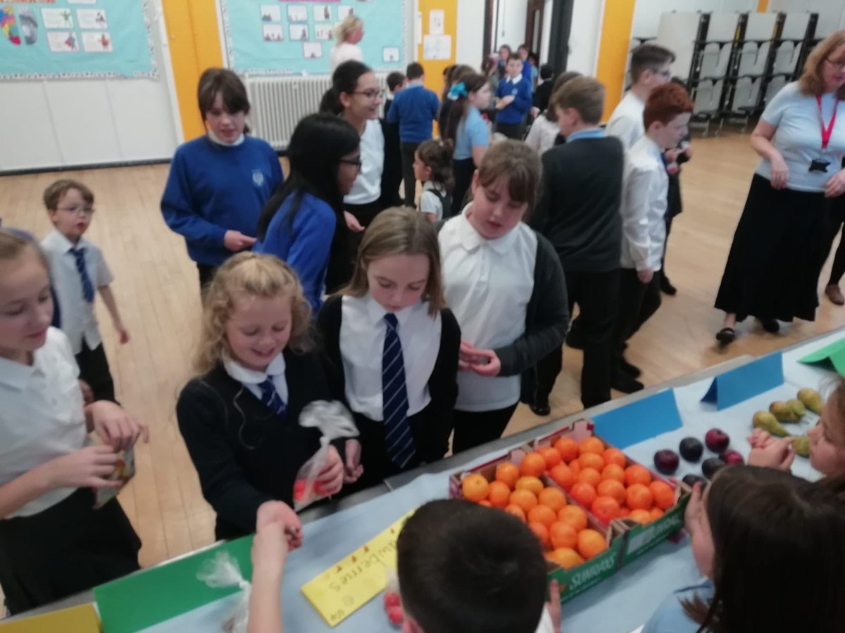 HillingtonPS's tweet photo. Primary 3โs enterprise was a huge success today. A huge thank you to @Morrisons for your contribution. ๐ #fruittastic #healthyeating #enterprising @ScotEntSchools https://t.co/pgP3acXbPe