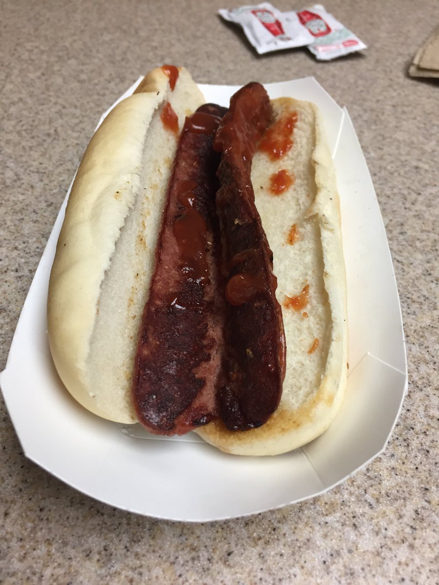 doug_lance's tweet photo. 25 minutes of waiting on the drive up window and driving home to open my food and this is the hotdog I was served.  Unbelievable and inedible.  Thank you ⁦@SteaknShake⁩ for charging me to simply fill my trash can.  Never will eat there again. https://t.co/TpWNEwOWfb