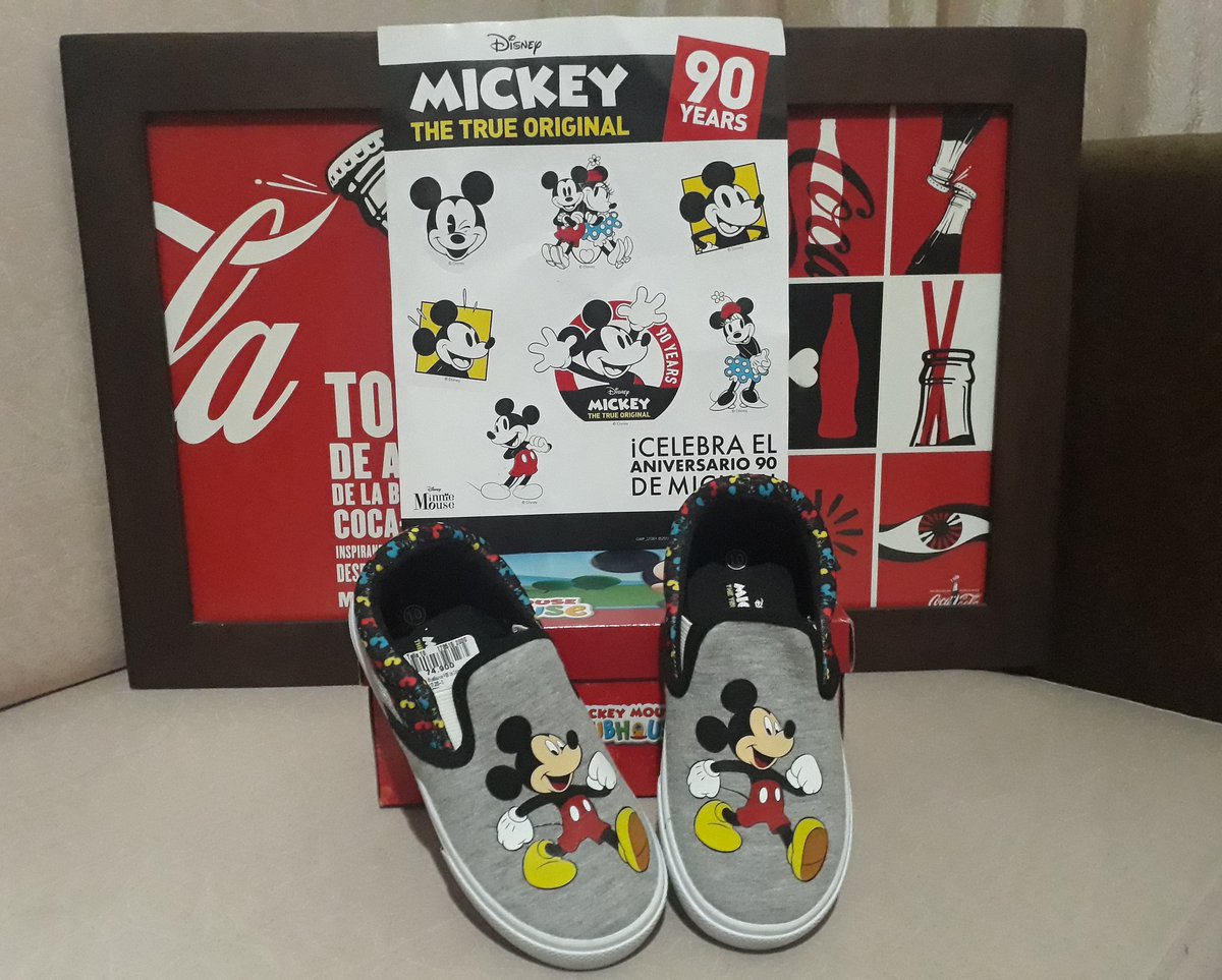 wianbe's tweet photo. De Cumpleaños Mickey
En Su Aniversario 90 Años
#90YearsOfMagic
#TheTrueOriginal
#Mickey90 https://t.co/pTPSawOUWf