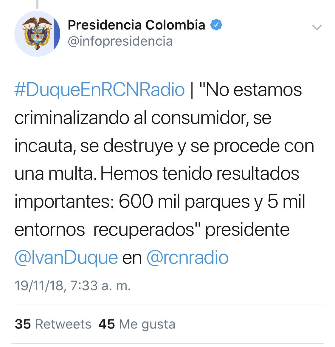 LuisErnestoGL's tweet photo. Alguien por favor asesore a Duque con las cifras del país:

600 mil parques “recuperados” en 100 días son 6 mil parques diarios. ¿Dónde encontraron tanto parque?

50 mil delincuentes capturados en 100 días cuando el cupo de las carceles es 80 mil ¿Dónde metieron a toda esa gente? https://t.co/IskmuZgQA1