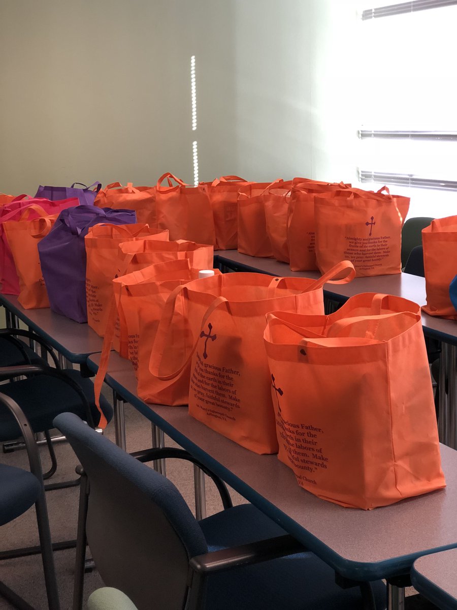 OARjustice's tweet photo. A huge thank you to @StMarysArl for donating all these #Thanksgiving gift bags for participants in our Reentry Program! We are so grateful that you have kept OAR participants in mind during the holidays and for your continued support of our mission! #community #reentryneeds https://t.co/VGAvDJbq0k