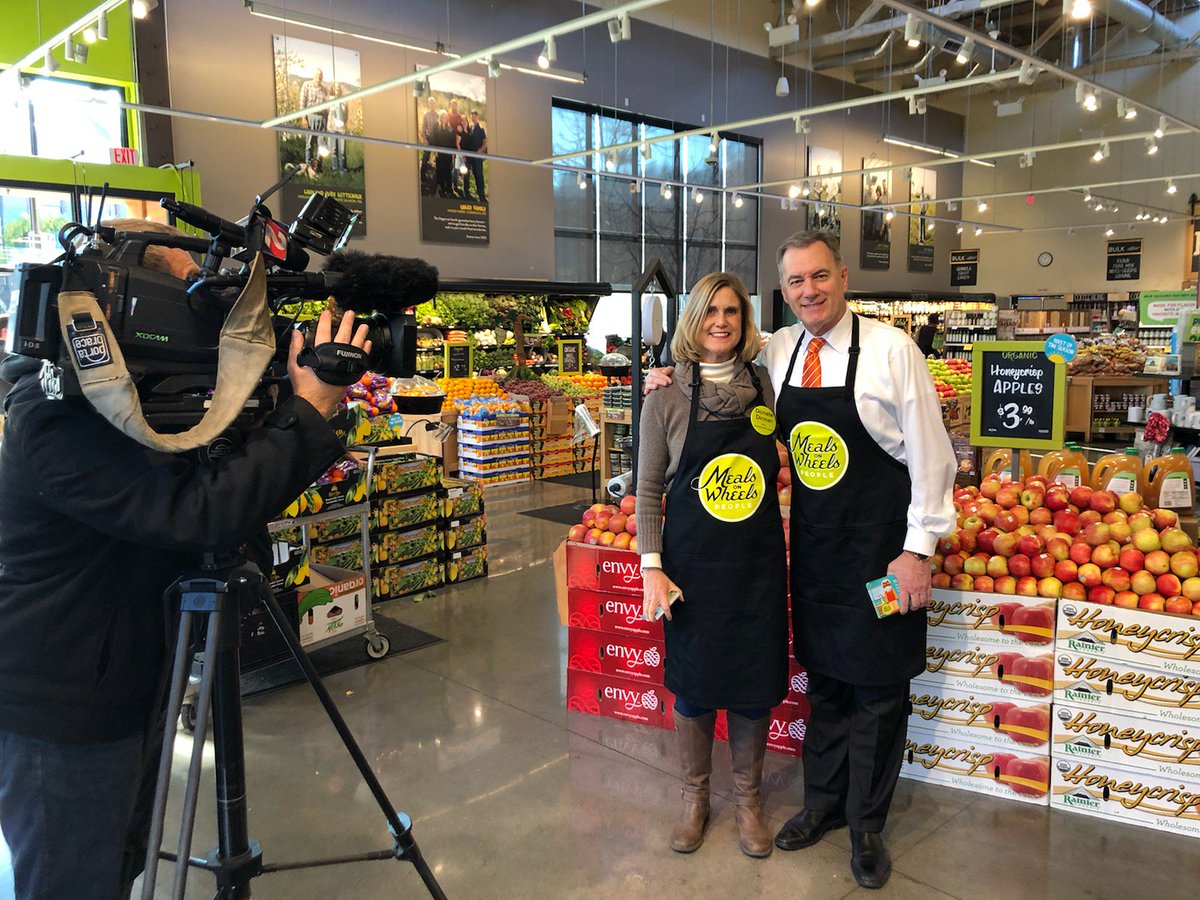 Wow! Steve Dunn from <a href="/KATUNews/">KATU News</a> was at <a href="/newseasons/">New Seasons Market</a> Slabtown today with NSM Community Relations Manager Claudia Knotek  volunteering for Donate Dinner. Want to get in on the action? There are still two days left and shifts are just 2 hours. Go to donatedinner.org.
