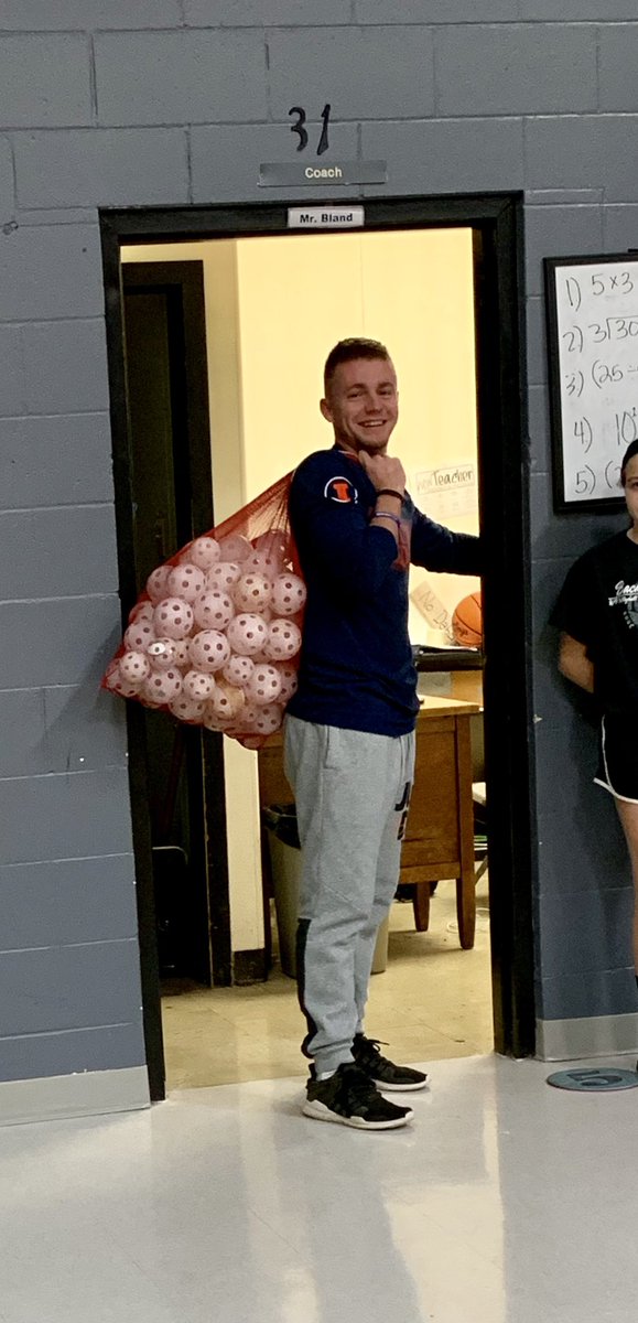 MissVanWinkle2's tweet photo. “I feel like Santa Claus carrying this bag around.” - @coachblandwp #wpmschat https://t.co/hrSuYpNrXk