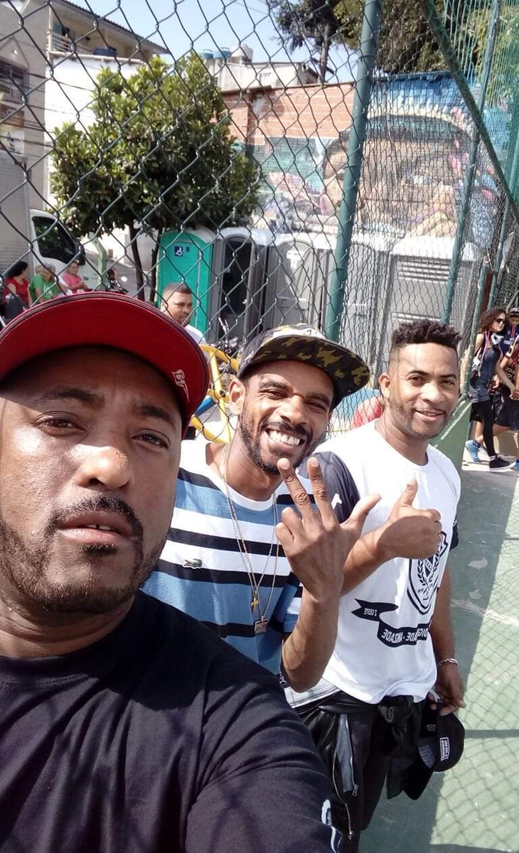 DougGueto's tweet photo. Boa Noite Twitter #DougduGueto feat #GivaBlack &amp; #RafaelTito (Ator do Filme #NaQuebrada - #FavelaSãoRemo #HipHop #Rap #Trap #Black é #Nois 2018 https://t.co/e0ULadmJPV