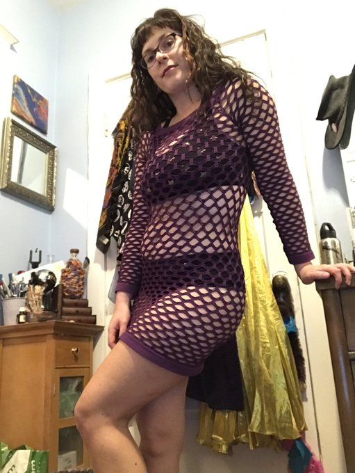 Still live at https://t.co/PZbCWldcYm on @chaturbate Tip for flashes. Dance practice to come soon. https://t<a class="tags" href="/tag/chaturbate">@chaturbate</a><a href="/tag/camgirl"class="tags"><span>#camgirl</span></a><a href="/tag/sexybrains"class="tags"><span>#sexybrains</span></a>