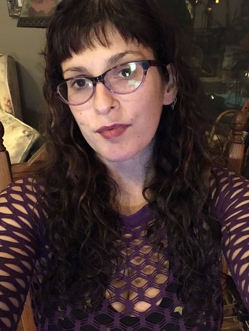 Still live at https://t.co/PZbCWldcYm on @chaturbate Tip for flashes. Dance practice to come soon. https://t<a class="tags" href="/tag/chaturbate">@chaturbate</a><a href="/tag/camgirl"class="tags"><span>#camgirl</span></a><a href="/tag/sexybrains"class="tags"><span>#sexybrains</span></a>