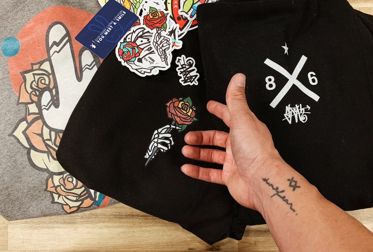 Timmyham's tweet image. SLOTH Merch Giveaway plus $100 to @dutchbrosaz 😜 Must RT/Fav this tweet and be following me. Will pick a winner this Wednesday at 8pm.