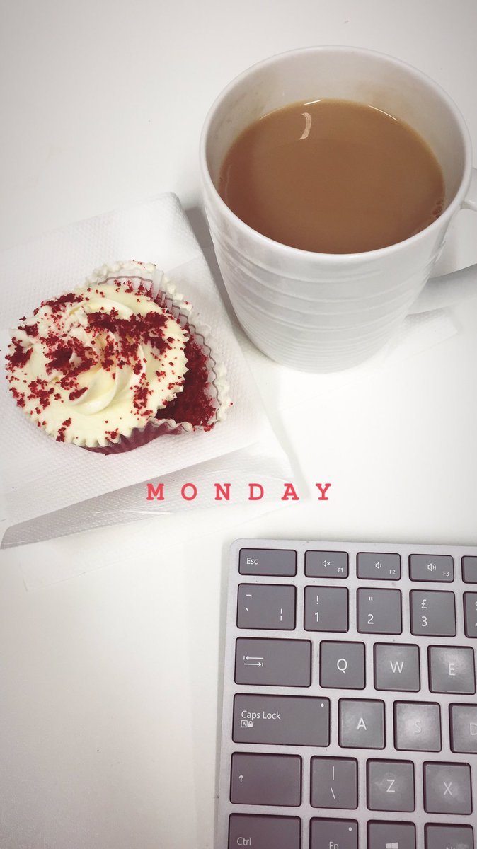 Elizabeth_O_C's tweet photo. #Monday 😋 https://t.co/sFFHFUmgQj