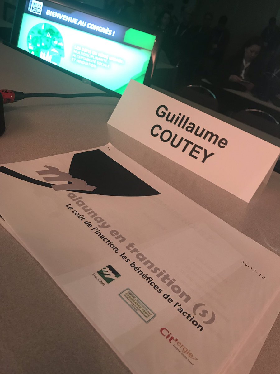 GCoutey's tweet photo. À Québec au congrès #INFRA2018 pour présenter l’action de #malaunay en transitions @TransitionTEQ @FranceQC @franceinfo @paris_normandie @Min_Ecologie @MetropoleRouenN https://t.co/obuYTZ4vT6