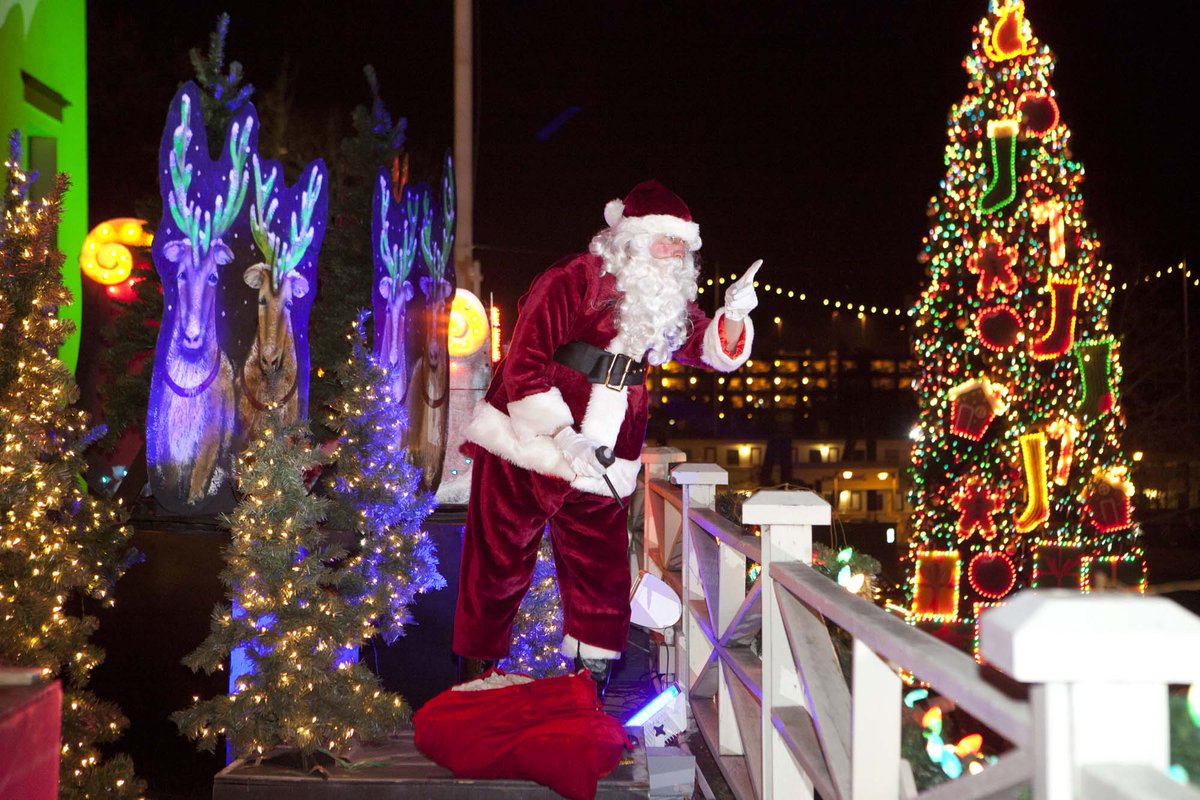 Sacramento365's tweet photo. There's a lot to be thankful for in Sacramento. Find ways to celebrate the start of the holiday season with our #Top6Events sneak peek here: https://t.co/ga4SpszY81 https://t.co/aCM3qAQcvx