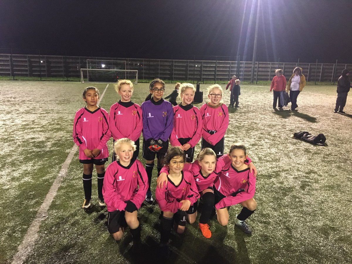 ASFCcommunity's tweet photo. 👧⚽️This evenings year 5/6 Girls comp finished with an all Peel Park Primary final! The eventual winners were actually their B Team! #PLPrimaryStars #ASFC #ASFCCommunity @HRVSSP https://t.co/J1BYBSLu1j