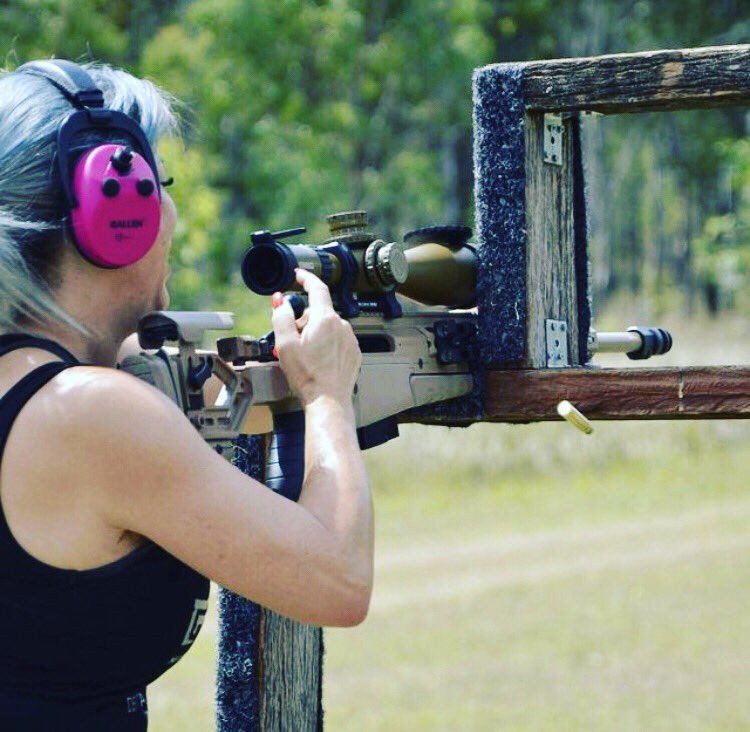 AccuracyLtd's tweet photo. The only way to improve is practice, and you know your found a calling when practice is this fun!
Photo: @broomnikki @ai_shooter_australia 🇦🇺
#accuracyinternational #choiceofprofessionals #axmc https://t.co/1vfAtAMJdI
