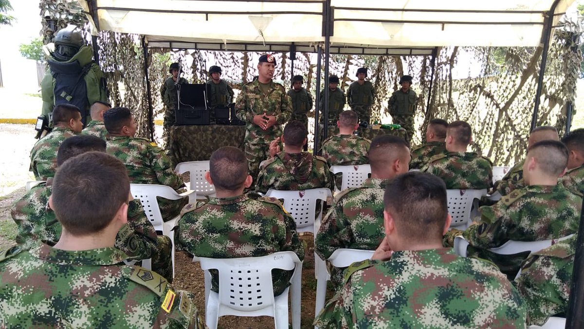 Ingenieros_EJC's tweet photo. Durante 5 días la Brigada Especial de @IngenierosMilitares, recibió a 538 Suboficiales de @COL_EJERCITO integrantes del Curso #CAPAVAN de la #ESACE @ejercito_cedoc, dandoles a conocer las capacidades diferenciales del #BIOPE - #BAMAI - #BIADE en apoyo a la población civil. https://t.co/nUpmh8t2nI