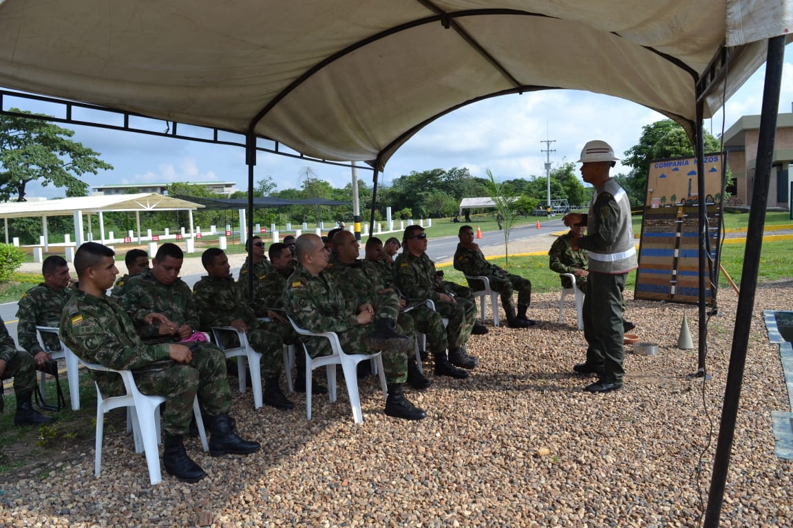 Ingenieros_EJC's tweet photo. Durante 5 días la Brigada Especial de @IngenierosMilitares, recibió a 538 Suboficiales de @COL_EJERCITO integrantes del Curso #CAPAVAN de la #ESACE @ejercito_cedoc, dandoles a conocer las capacidades diferenciales del #BIOPE - #BAMAI - #BIADE en apoyo a la población civil. https://t.co/nUpmh8t2nI