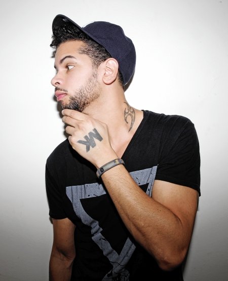 MondayMixLive's tweet photo. Now playing on The Monday Mix: 

The main man @MarcKinchen &amp; @BeckyHill - Back &amp; Forth (MK Dub) 

99.8FM KCC Live 

The biggest tunes this and every Monday Night until 10pm 🙌🏻🎶 https://t.co/513U72k9Iq