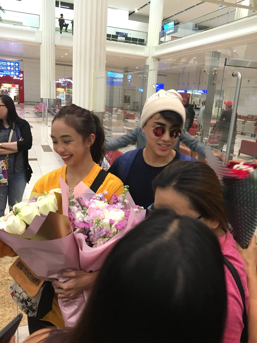 MWFlyersUAEOFC's tweet photo. So happy!!! Finally we met you! @Barber_Edward_ @maymayentrata07 

@MayWardOfficial @ofckuyaedward 

#PushAwardsMayWards #MayWard https://t.co/YBj0iwQqfl
