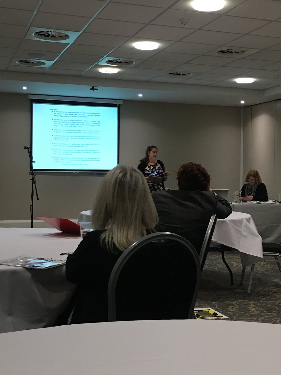 bsms_simulation's tweet image. Great to have Nicky from @bsms_simulation snd @BSMSPAs presenting her MSc thesis at #aspih2018 awesome!